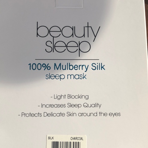 Silk Sleep mask in charcoal grey. One Size. - Picture 3 of 3